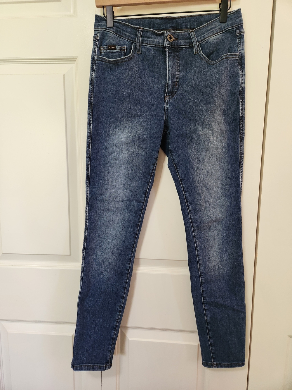 Kuhl Women's Skinny Jeans in Medium Blue Wash 8 Short